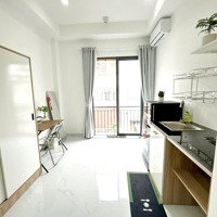 Căn Hộ Decor Ban Công Ngay Trung Tâm Quận 3