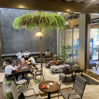 Nhà Vip Lô Góc Phố Hoàng Cầudiện Tích400M, Xây Dựng 150Mx5 Tầngmặt Tiền30M, Vỉa Hè Rộng, Phù Hợp Mọi Mô Hình