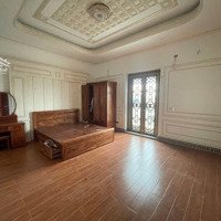 Bán Biệt Thự 1250M2, 6 Phòng Ngủ 6 Vệ Sinhtại Nguyễn Du, Hà Tĩnh, Giá Ưu Đãi Chỉ Với 35 Tỷ Vnd .