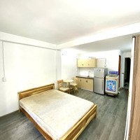 Cho Thuê Phòng Giá Rẻ - Siêu Thoáng Ngay Công Viên Hoàng Văn Thụ, Khu Sân Bay