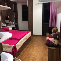 Bán Nhà Mặt Phố Phường Hàng Bạc Hoàn Kiếm Sát Hồ Gươm 4.5M.tiền Thông Sàn Thang Máy Chờ 0372480888