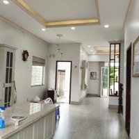 Siêu Biệt Thự Đường Song Hành Ngay Chợ Hóc Môn Giáp An Sương 218M2 2 Tầng Giá Chỉ 10.99 Tỷ