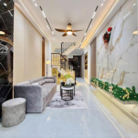 Giá Bán 4 Tỷ 950. Bán Gấp Nhà, Q3. Hẻm Oto. Hđ Thuê 20 Triệu/Th. Nhanh Tay Liên Hệ: 0784.813.431