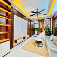 Bán Nhà Cự Khối 30M2 4Tầngmặt Tiền3,9M Giá Bán 4,4Tỷ