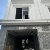 Bán Nhà 3 Tầng(60M2) Có Sân Riêng Trước Nhà Để Ô Tô, Mặt Ngõ Thông Ra Sân Bóng, 3.55 Tỷ. 0966929600