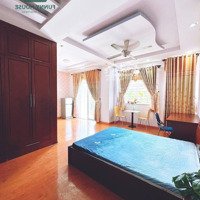 Phòng Có Ban Công Siêu To, Máy Giặt Riêng Tiện Di Chuyển Qua Bình Thạnh, Cầu Sài Gòn, Quận 4, Quận