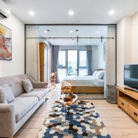 Căn Hộ Studio Ban Công 40M2 Tiện Nghi Ngay Bờ Kè Trường Sa - Hoàng Sa, Quận 3