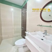 PHÒNG GẦN SÂN BAY SẠCH SẼ FULL NỘI THẤT 2 BAN CÔNG MẶT TRƯỚC ĐƯỜNG NGUYỄN VĂN MẠI