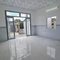 Nhà Ngay Thị Trấn Cần Giuộc , Đường Xe Ba Gác Thích Hợp Gia Đình Nhỏ , Sân Để Xe : ( 5X15)