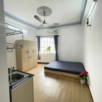 Phòng Studio Cửa Sổ Thoáng - Full Nội Thất Có Máy Giặt Riêng - Đối Diện Etown Cộng Hoà