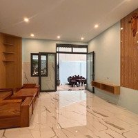 Siêu Phẩm Ngay Cv Làng Hoa. Vị Trí Đẹp,Hẽm Xe Hơingang Rộng 20M, Trệt 2 Lầu Cây Trâm. Shr Thổ Cư 100%