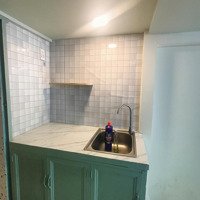 Phòng Cho Thuê Ngay Lý Tự Trọng- Pasteur Có Bếp, Wc Riêng, Máy Lạnh, Tủ Lạnh Đầy Đủ