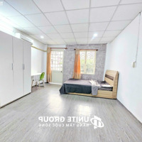 Cho Thuê Phòng Ban Công Siêu To, Rộng 30M2 Ở Chu Văn An Gần Học Viện Cán Bộ,Đh Văn Lang Bình Thạnh
