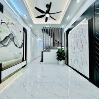Nhà Mới Đón Tết. Nhà Khu Vực Đường Võng Thị, Tây Hồ, Diện Tích 54M. Giá Bán 8,9 Tỷ.một Bước Ra Hồ Tây