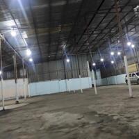 Cho thuê kho xưởng 700m2, 1300m2 gần UB Quận 12