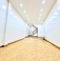 Chính Chủ Cần Bán ! Nhà Tu Hoàng 45M , 5 Tầng, T/Máy, Vỉa Hè P/L ,Ôtô Tránh Đỗ, Kd Tốt,Chỉ 12,4 Tỷ