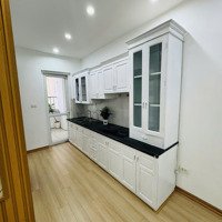 Bán Nhà An Dương Vương 40M2, Chỉ Hơn 6 Tỷ, Ngõ Ô Tô Tránh, Gần Nút Giao Âu Cơ - Lạc Long Quân