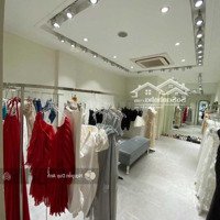 Tòa Nhà Mặt Tiền Đường Tôn Thất Tùng, Ngay Sương Nguyệt Ánh, Quận 1.