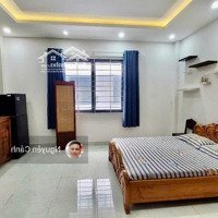 Căn Hộ Full Nội Thất Như Hình ,Tháng Máy,Máy Lạnh,Giá Rẻ Bất Ngờ 5,5 Triệu Tại Vạn Phuc City.