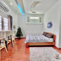 30M2, Sàn Gỗ Cao Cấp, Cửa Sổ Lớn, Bếp Xe Giường, Ngay Cầu Thị Nghè Phường 19 Bình Thạnh