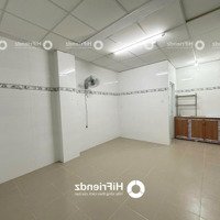 Phòng Trọ Giá Rẻ _ Rộng 25M2 _ Ngay Thạch Lam , Luỹ Bán Bích _ Công Viên Đầm Sen