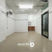 Phòng Trọ Giá Rẻ _ Rộng 25M2 _ Ngay Thạch Lam , Luỹ Bán Bích _ Công Viên Đầm Sen