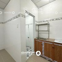 Phòng Trọ Giá Rẻ _ Rộng 25M2 _ Ngay Thạch Lam , Luỹ Bán Bích _ Công Viên Đầm Sen