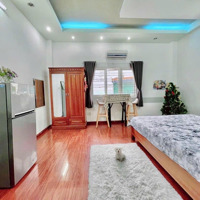 Cho Thuê Phòng Sát Q1 Rộng 30M2 Cửa Sổ Trời Lớn Tại Nguyễn Ngọc Phương, Bình Thạnh Giá Chỉ 4 Triệu8