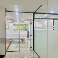 Văn Phòng Trệt + Tầng 1Diện Tích7 X 20M,Ngăn Sẵn Vách Kính,Vị Trí Đẹp,Giá Hợp Lý Tại Vạn Phuc City.