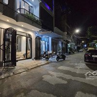 Chính Chủ Gởi Bán Nhà 3 Tầng Mặt Tiền 5M5 Đoàn Nhữ Hài , Full Nội Thất , Có Pn Dưới , Gọi Văn Phú