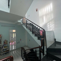 Bán Nhà Sổ Riêng, Kiên Cố 1 Trệt 2 Lầu, Giá Mềm So Với Căn Khác Giá Bán 4,690 Tỷ. Vay Tối Đa 70% .