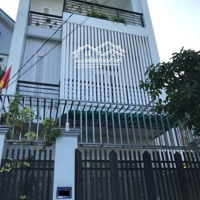Bán Nhà Sổ Riêng, Kiên Cố 1 Trệt 2 Lầu, Giá Mềm So Với Căn Khác Giá Bán 4,690 Tỷ. Vay Tối Đa 70% .