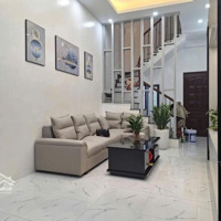 Sang Tay Nhà Đẹp, Tôn Đức Thắng-Đống Đa.diện Tích27M2-4Mt Nhà 4 Tầng Giá Ưu Đãi 7,68 Tỷ. Sẵn Sổ Bán