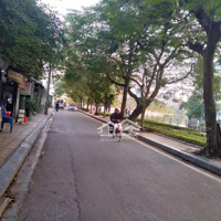 Bán Nhà Phố Trúc Bạch - Ba Đình, View Hồ Trúc Bạch, Sát Hồ Tây,Mt Siêu Hiếm 7.5M, Kinh Doanh Đỉnh