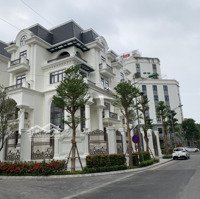 Bán Gấp Bt Ở Đtm Dịch Vọng, 79Tỷ, 200M2, View Đẹp, 0934455563 Hoặc 0985030081