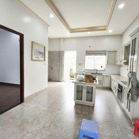 Biệt Thự 220M2 Đường 10M Song Hành, Tân Hiệp, Hóc Môn, 1 Trệt 1 Lầu, Giá: 8.990 Tỷ