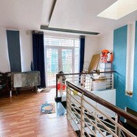 Bán Biệt Thự Full Nội Thất Gỗ Quận 7, Chỉ 127 Triệu/M2