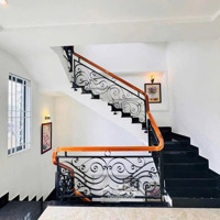 Bán Nhà Khu Đô Thị Nam Vĩnh Hải Tp Nha Trang. Đường Trước Nhà Rộng 11M, Nằm Gần Bệnh Viện, Gần Tắm