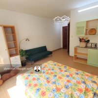 Phòng Studio Cửa Sổ Trời Full Nội Thất Ngay Hoàng Hoa Thám Tân Bình