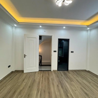 Bán Nhà Hạ Yên Quyết, Trung Hoà - Lô Góc, 58M2X4 Tầng. Mặt Tiền Siêu Rộng, Gần Phố, Giá Chỉ 9,8 Tỷ