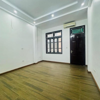 1194 Đường Láng 46M2 5 Tầng Ô Tô 7 Chỗ Đi Lại Thoải Mái 11,9 Tỷ Tiện Kinh Doanh