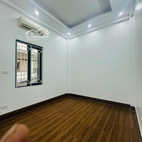 1194 Đường Láng 46M2 5 Tầng Ô Tô 7 Chỗ Đi Lại Thoải Mái 11,9 Tỷ Tiện Kinh Doanh