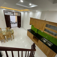Bán Gấp Nhà 5Tầng Ôtô Qua Kinh Doanh Buôn Bán Gần Trường Học Cấp 2.Cách Chợ 100M. Diện Tích: 50M2