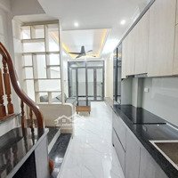 Bán Gấp 140 Đông Thiên - Vĩnh Hưng. 27/30M. 5 Tầng .Mặt Tiền3,2M . Giá Bán 4,85 Tỷ. Ô Tô Đỗ Cổng. Như Hình.