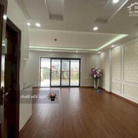 Bán gấp tòa Building mặt phố Nguyễn Khang, dòng tiền 1.8 tỷ/năm, thông sàn 90m2 chỉ 45 tỷ