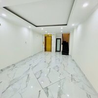 nhà mới kính coong - thang may - gần phố - full công năng- ngõ nông  Đống Đa 6 tầng thang máy 48m² mặt tiền rộng 3.9m rất đẹp.