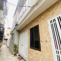 Siêu Hot Nhà 2.5 Tầng 40M2Sổ Đỏ Chính Chủtrung Tâm Vĩnh Ninh Đẹp Như Mới Giá Chỉ 3.9 Tỷ. Liên Hệ: 0983.915.968