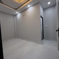 Nguyễn Chí Thanh Ngay Chợ Rẫydiện Tích40M2 Ngang 4M 4 Tầng Mới Đẹp. Chỉ 5 Tỷ +