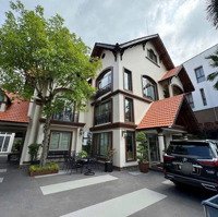 Siêu Phẩm: Góc 2Mt Giáp Sông Bình Lợi, P.13, Q. Bình Thạnh. Dt: 10X30. Cn: 210M2 Giá: 25 Tỷ Tl