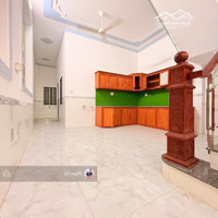 Nhà Gàn Chợ Dĩ An 1, Giá: 3,35 Tỷ, 98,6M2, 4 Phòng Ngủ 2 Vệ Sinh Hàng Hiếm Tại Dĩ An. Liên Hệ: 0909.290.286